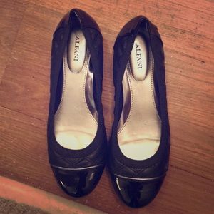 Black Alfaro Flats